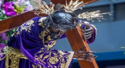 MEMORIAS DE ATURES: “EL NAZARENO DE MARÍA AUXILIADORA SALIÓ EN SU PROPIO AUTOMÓVIL A VISITAR A SU PUEBLO AMAZONENSE”