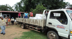 MÁS DE 600 FAMILIAS AMAZONENSES RECIBIERON MOSQUITEROS POR PARTE DE LA GOBERNACIÓN