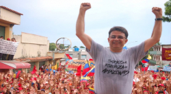 La Avenida Orinoco, fue el escenario de Apertura de Campaña del sector Oficial. 