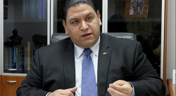 Rondón: No corresponde a tribunales de acto penal suspender funciones del CNE