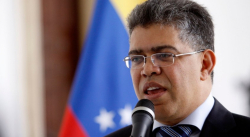 Jaua: El 2018 es de lucha para el salario de los maestros