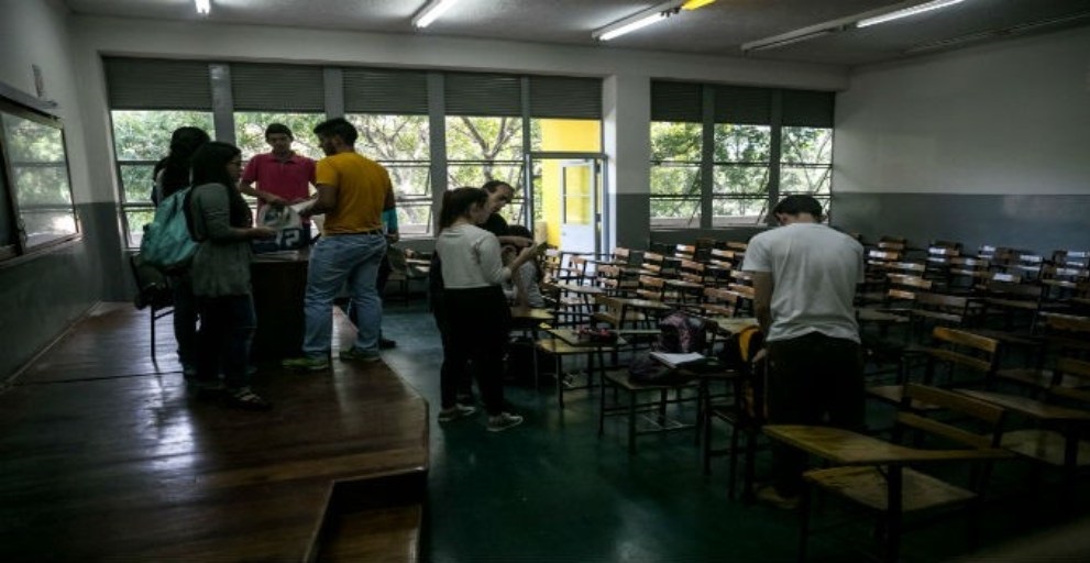 xxExodo-estudiantesxx.jpg